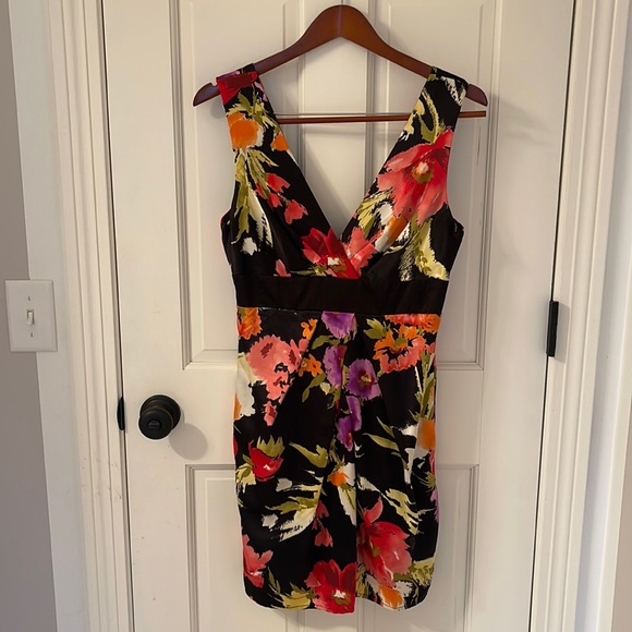 Forever 21 Floral dress (size medium) - Picture 1 of 4
